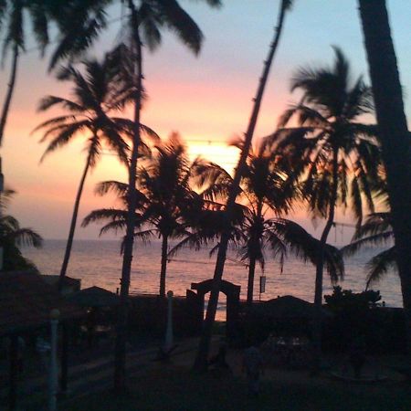 Ninnada Beach Hotel Marawila Esterno foto