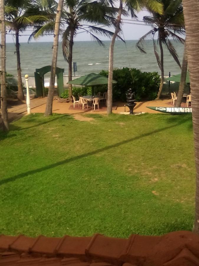 Ninnada Beach Hotel Marawila Esterno foto