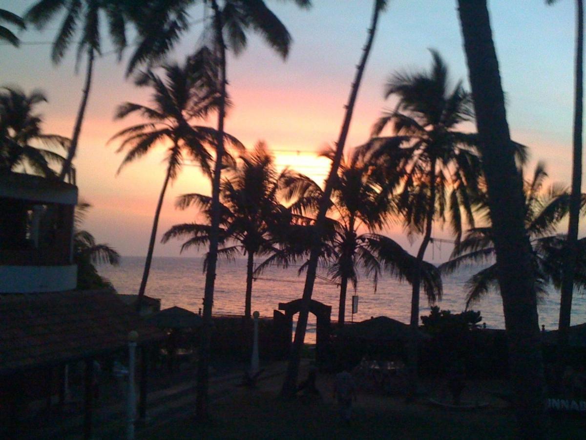 Ninnada Beach Hotel Marawila Esterno foto